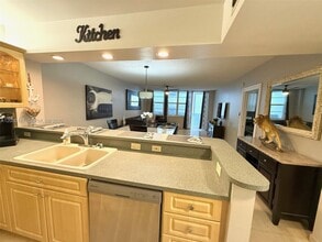 Building Photo - 3725 S Ocean Dr
