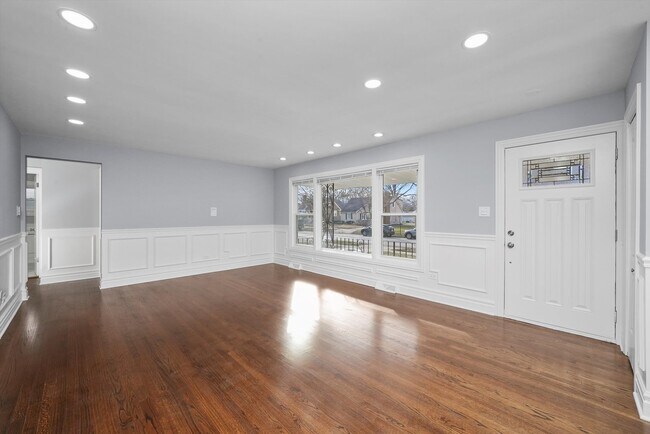 Building Photo - 149 Gilbert Ave