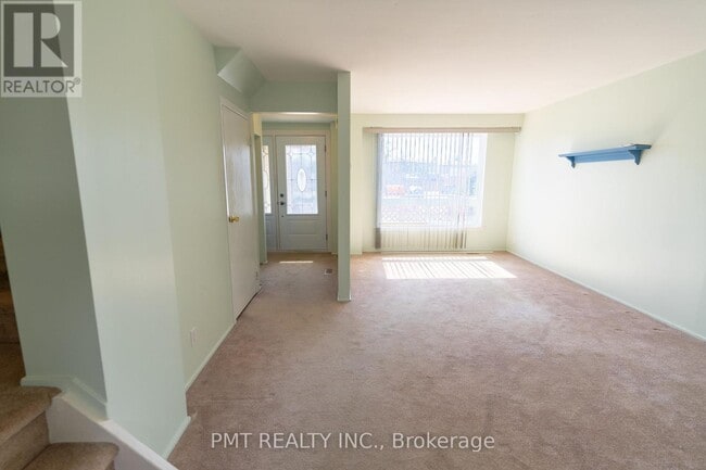 Building Photo - 728 Krosno Blvd