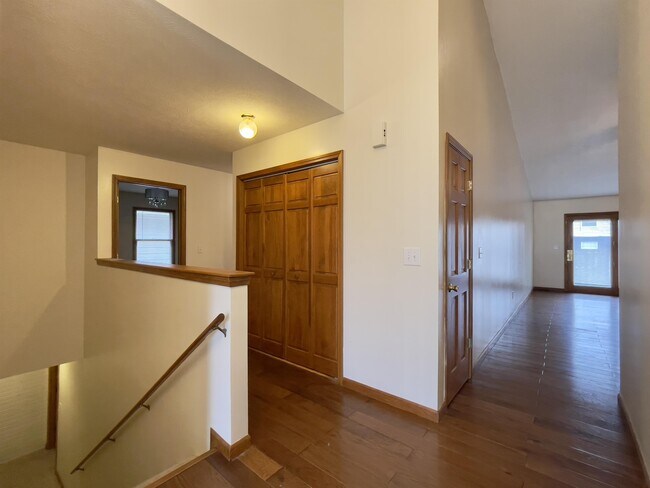 Foto del edificio - 2708 Findley Dr