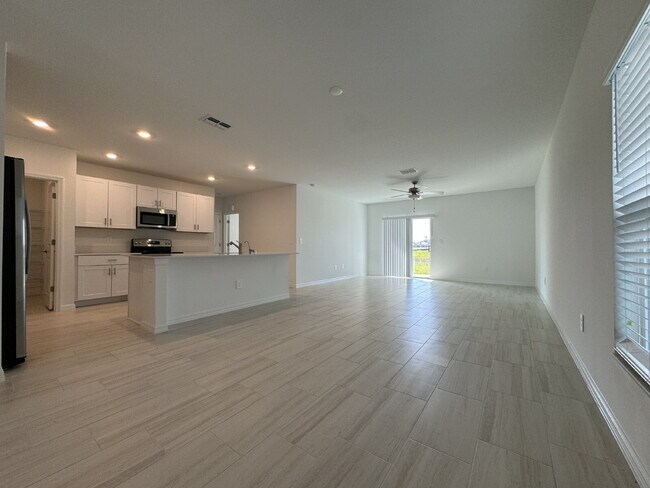 Foto del edificio - 11661 Radiant Shr Lp