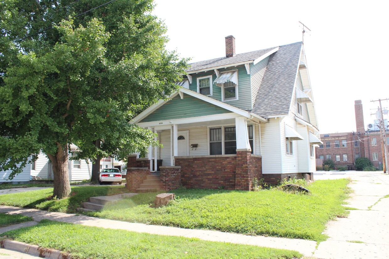 Primary Photo - 404 S 6th St