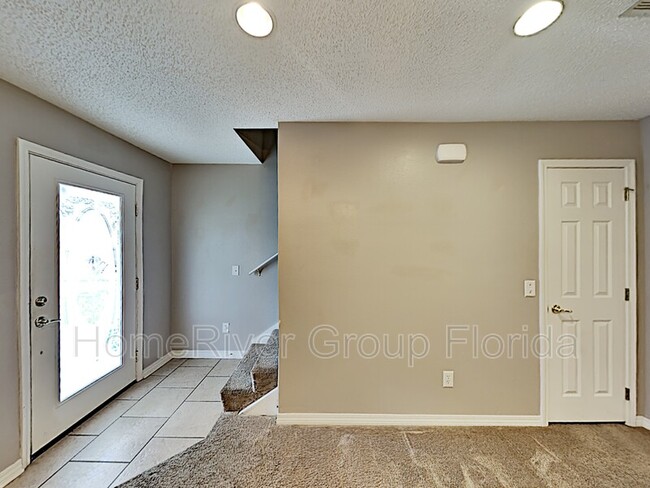 Building Photo - 8435 Chisholm Rd