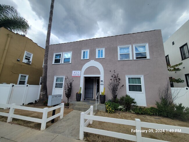 Building Photo - 5343 Monroe St