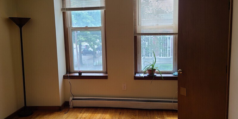 Primary Photo - 170 Avenue A