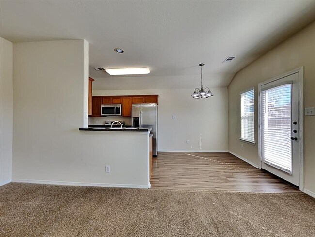 Foto del edificio - 8013 Big Oak Dr