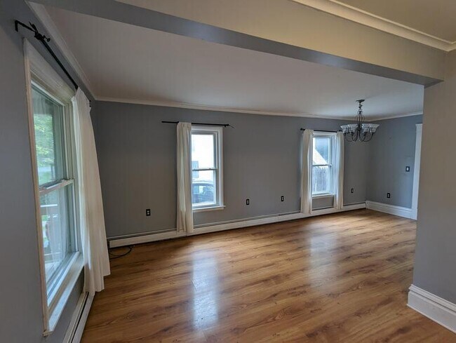 Building Photo - 1412 Jerome St