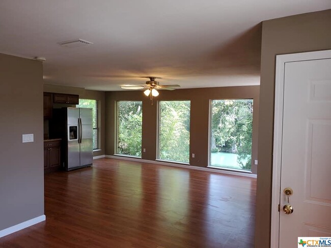 Building Photo - 388 GUADALUPE RIVER Dr