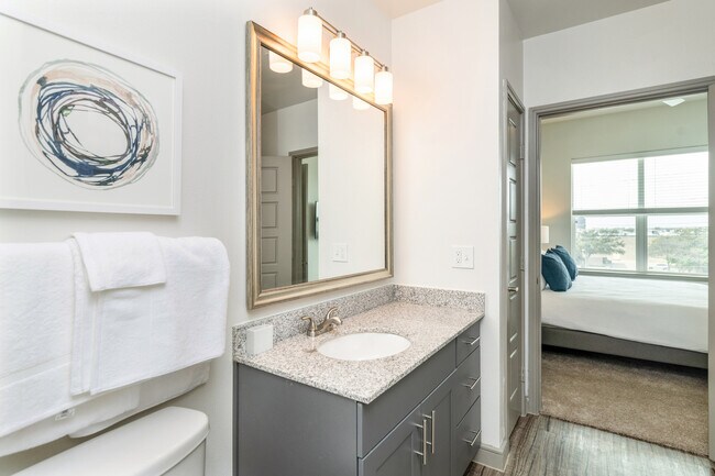 Foto del edificio - 6307 Bluff Springs Rd