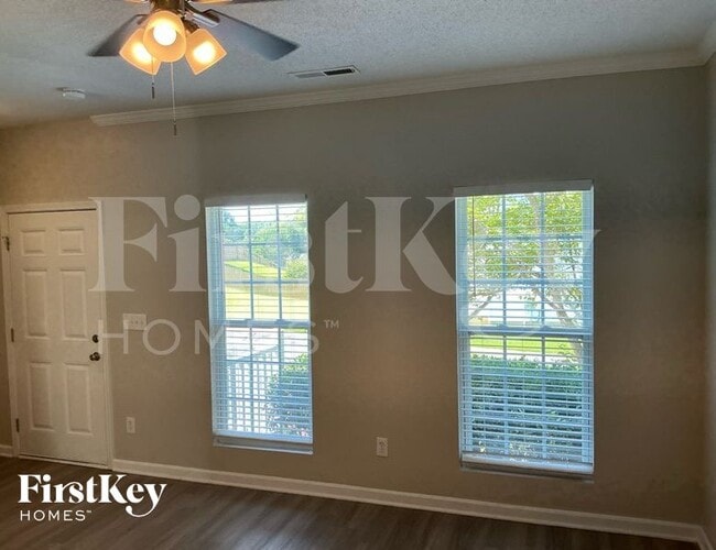 Building Photo - 3047 Canterbury Park Dr