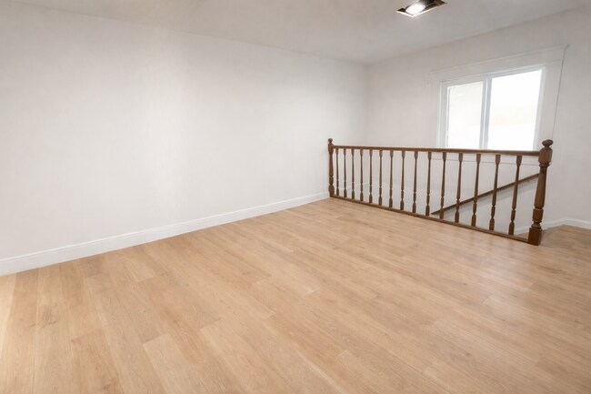 Foto del edificio - 2427 3rd Ave