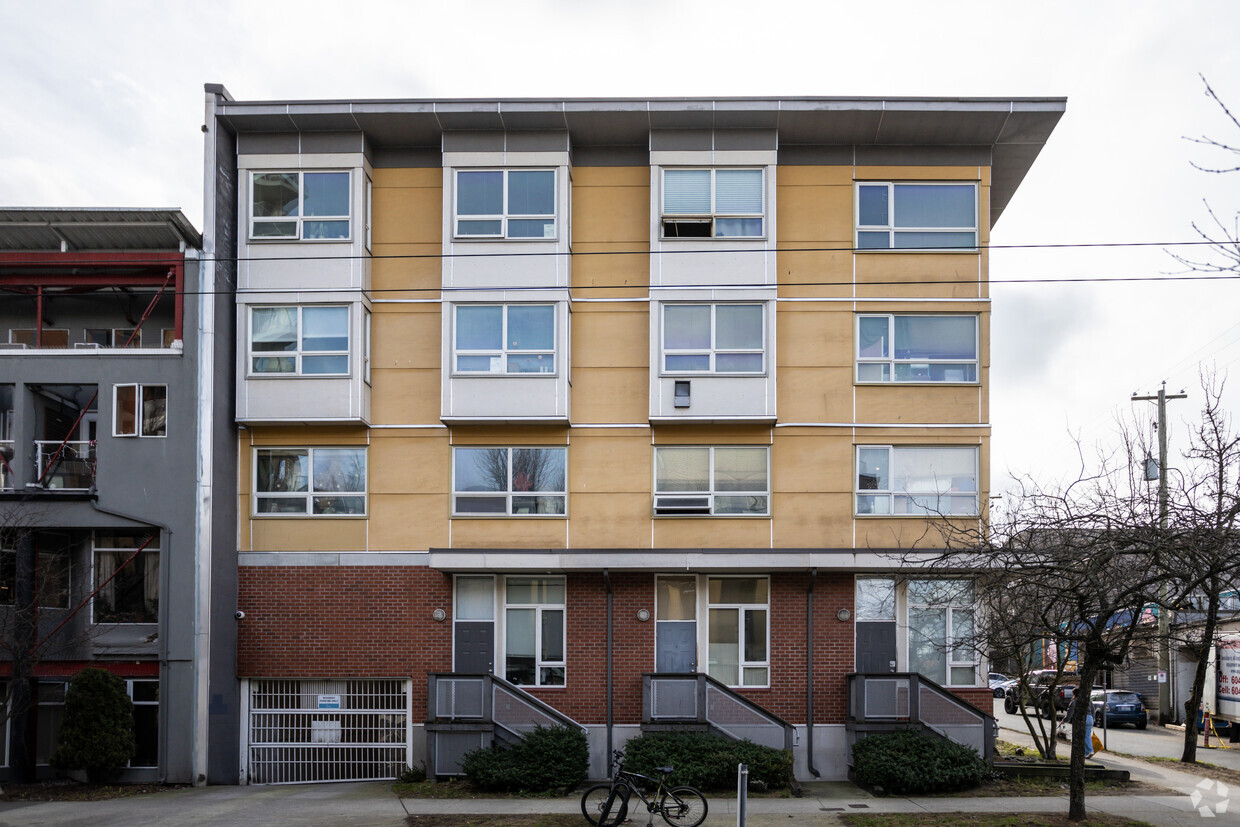 Building Photo - Claude Douglas Place