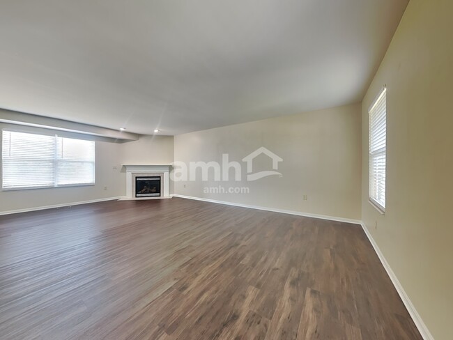 Building Photo - 1837 Cantwell Ct