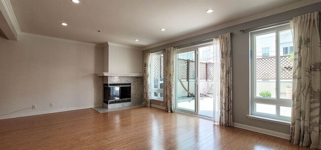 Building Photo - 3 br, 2 bath House - 1370 Valencia Street,...