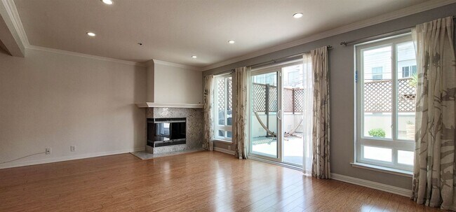 Foto del edificio - 3 br, 2 bath House - 1370 Valencia Street,...