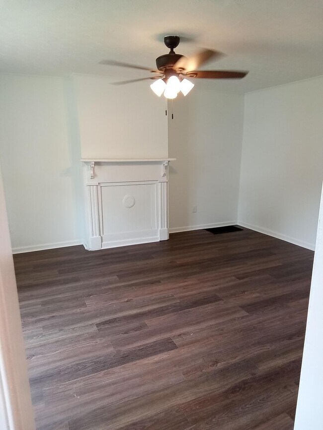 Foto del edificio - Renovated 2BR, 1 BA SFH