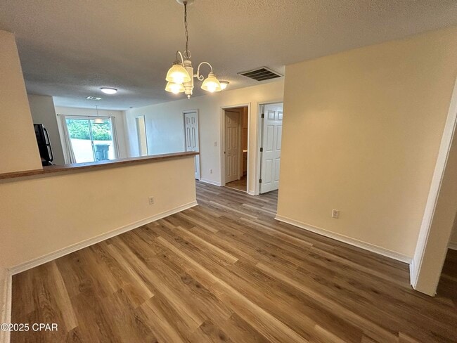 Building Photo - 3110 Meadow St