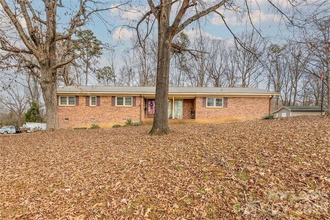 Foto del edificio - 24752 Kates Dr