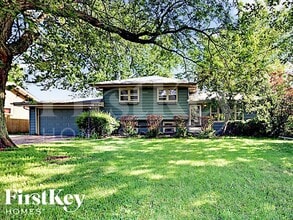 Building Photo - 28W608 Bolles Ave