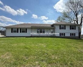 Building Photo - 2203 NW Chipman Rd