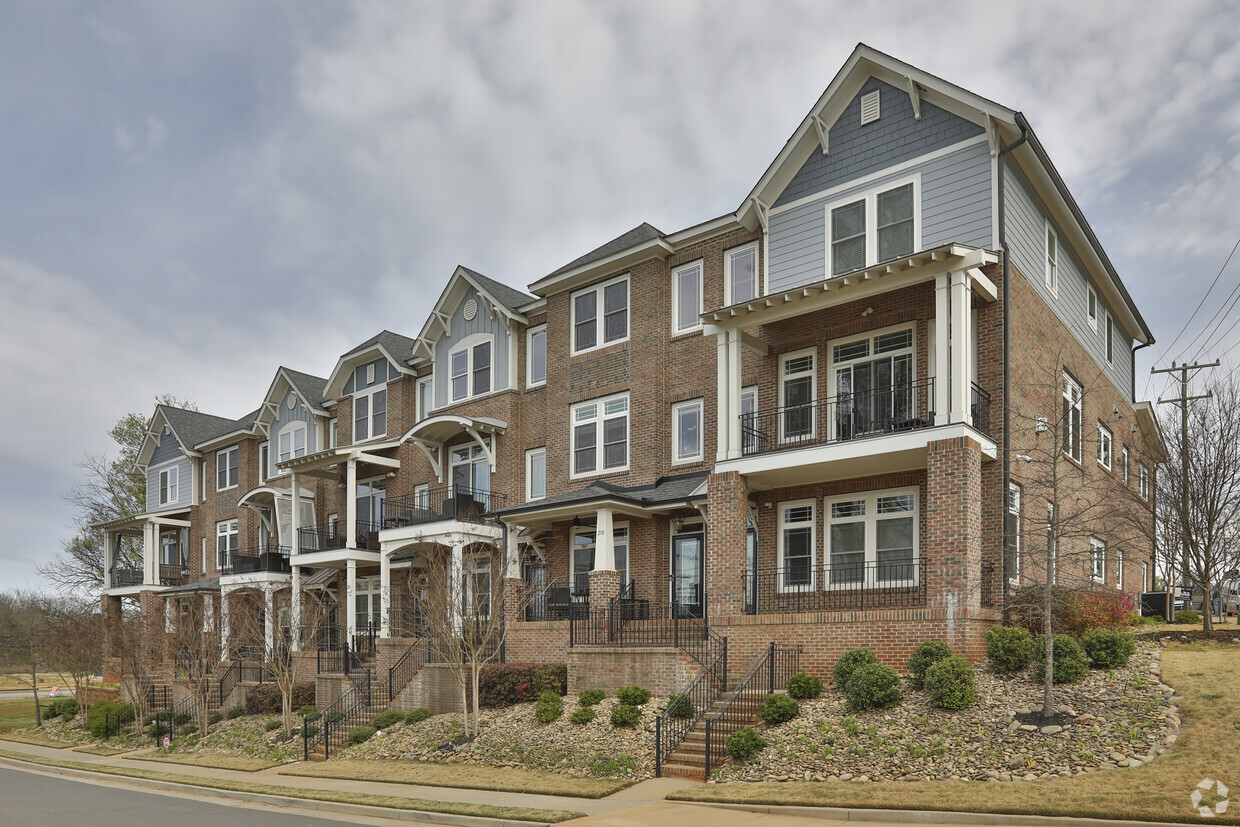 Foto del edificio - New City Court View Townhomes