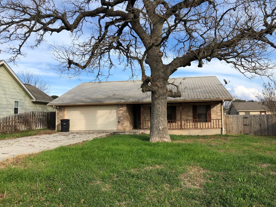 Foto principal - 230 Green Oaks Loop