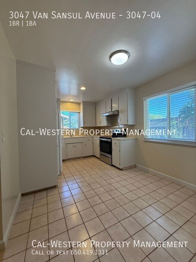 Building Photo - 3047 Van Sansul Ave