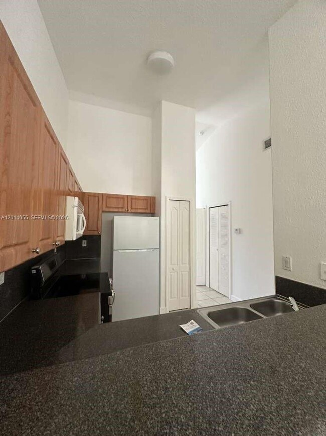 Foto del edificio - 2755 SE 16th Ave