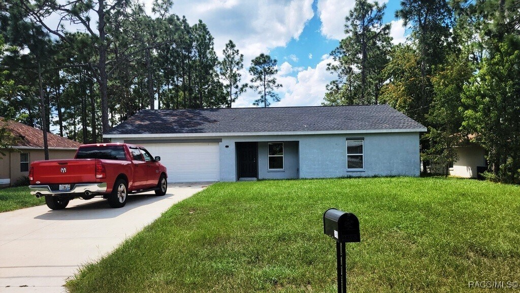 Foto principal - 7486 N Galena Ave