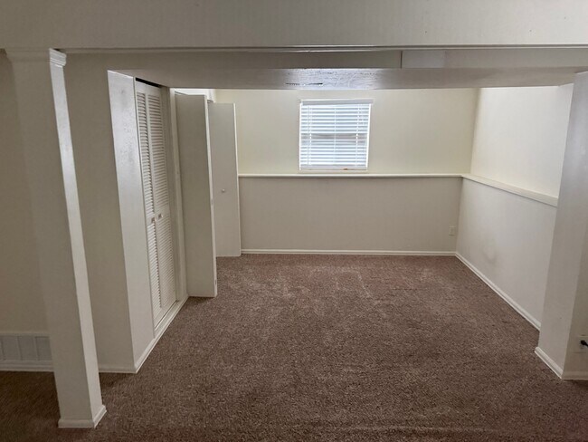 Building Photo - 1340 Fresno Ct