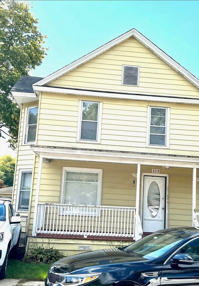 Front entrance - 309 May St
