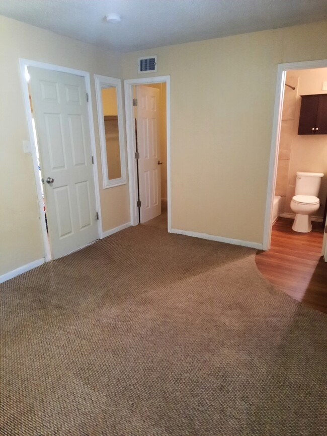 Bedroom - 403 Bremser