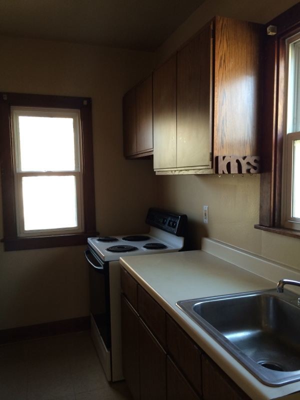 Building Photo - 2 br, 1 bath House - 16 Moross St
