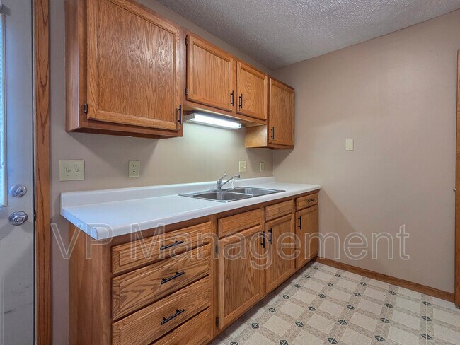 Foto del edificio - 7 Park Crest Ct