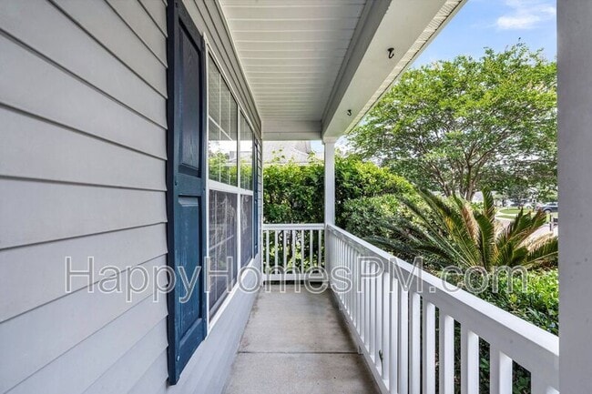 Building Photo - 135 Thistle Rd