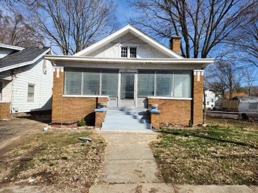Primary Photo - 211 E McClure Ave