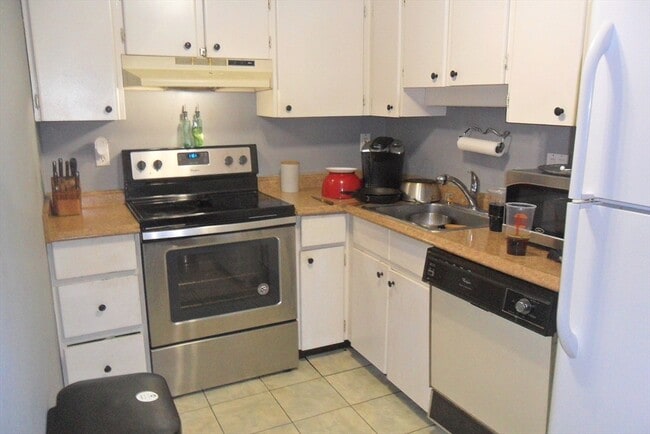 Building Photo - 16A Mayberry Dr