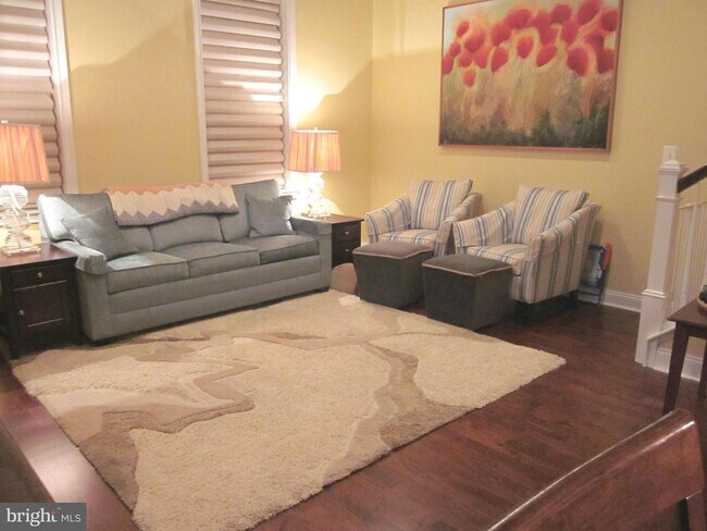Building Photo - 608 Admirals Way