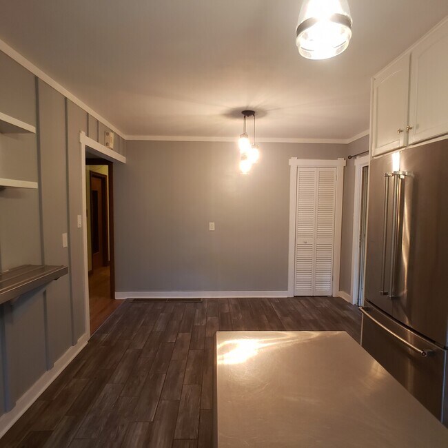 Building Photo - 32 Ormond Avenue