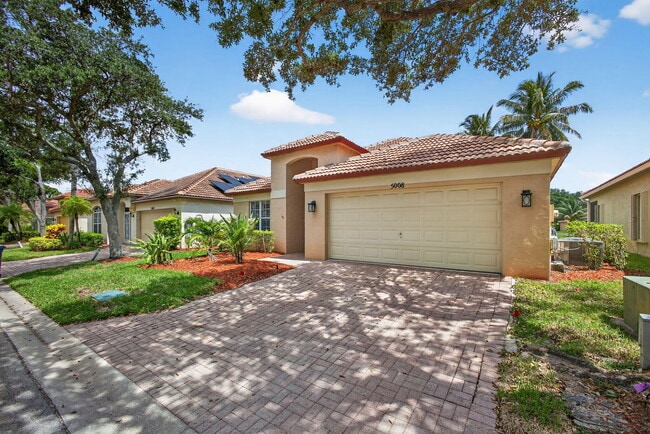 Building Photo - 5008 Elpine Way