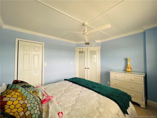 Foto del edificio - 9400 S Ocean Dr