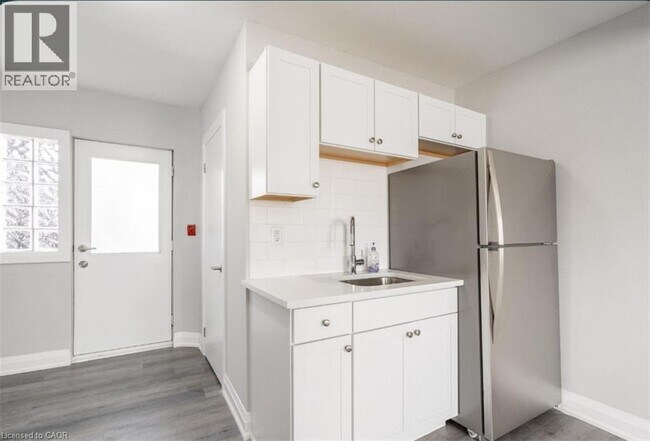 Building Photo - 81 Gibson Ave