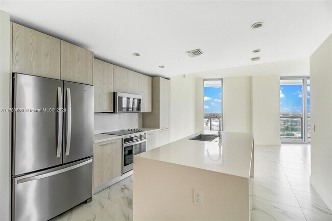 Foto del edificio - 2000 Metropica Wy