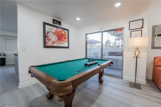 Building Photo - 2364 Belvedere Dr