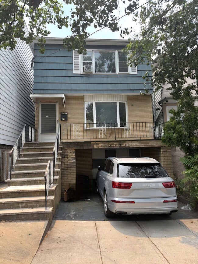 Building Photo - 269 Manhattan Ave