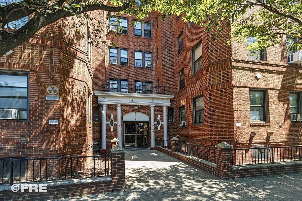 Primary Photo - 909 E 29th St