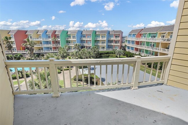 Building Photo - 7820 Seawall Blvd