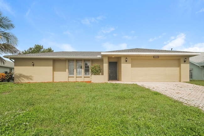 Building Photo - 4336 Country Club Blvd