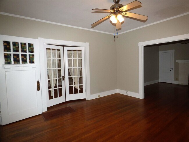 Foto del edificio - 447 Dickinson St