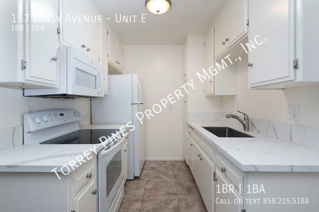 Building Photo - 157 Daisy Ave